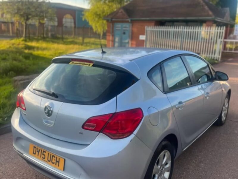 VAUXHALL ASTRA 1.6 2015